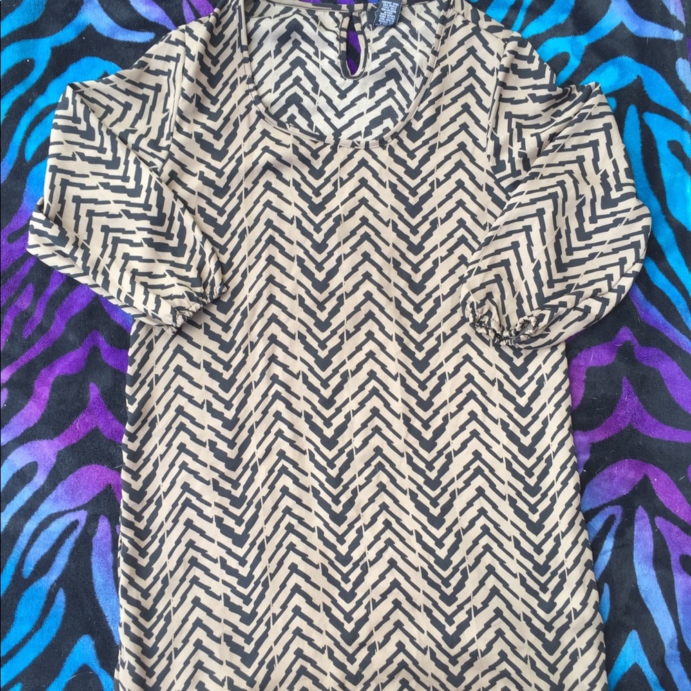 Zigzag Black and Tan Blouse